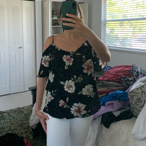 Black Floral Cold Shoulder Top - Picture 5 of 5